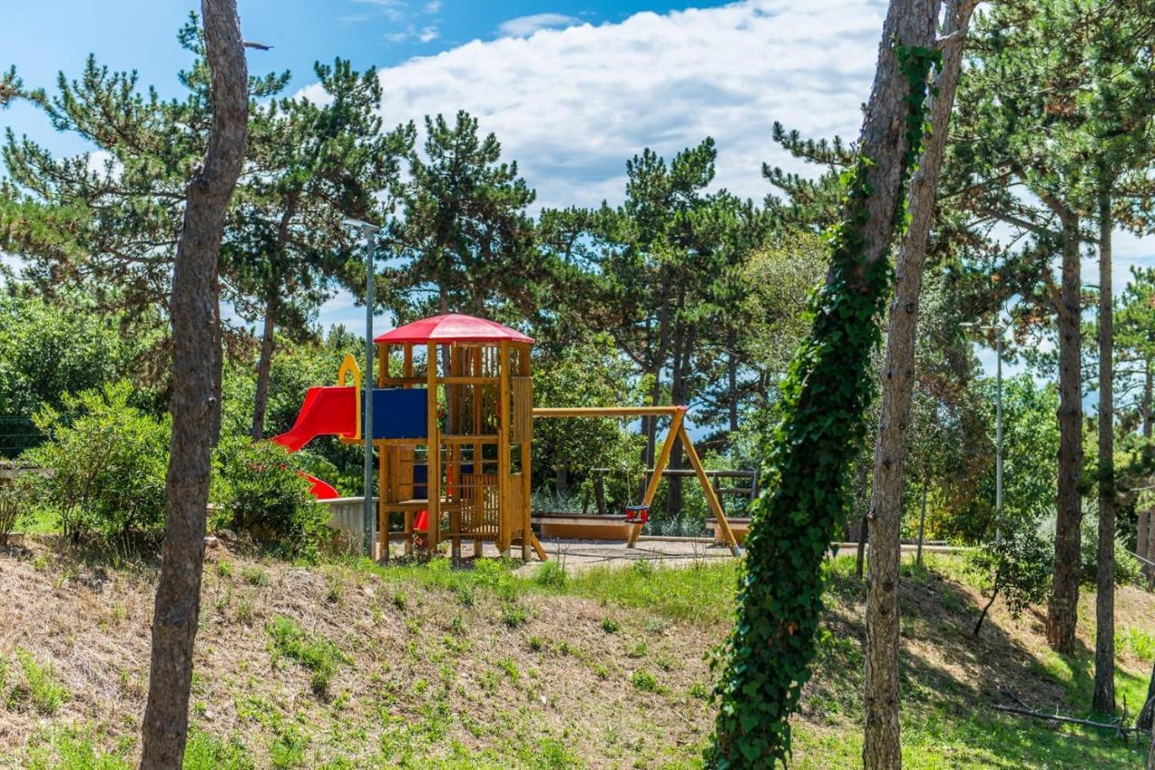 Apartments Pino Rabac Luaran gambar