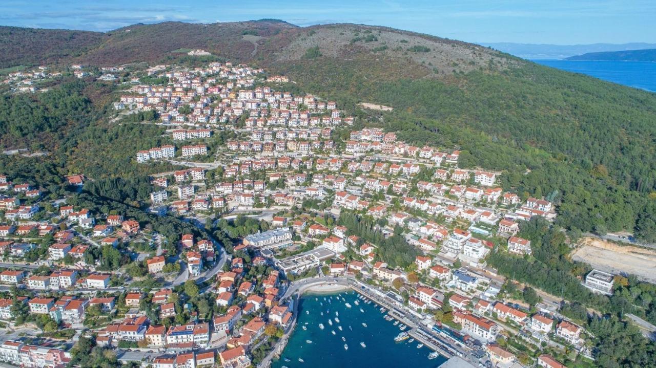 Apartments Pino Rabac Luaran gambar
