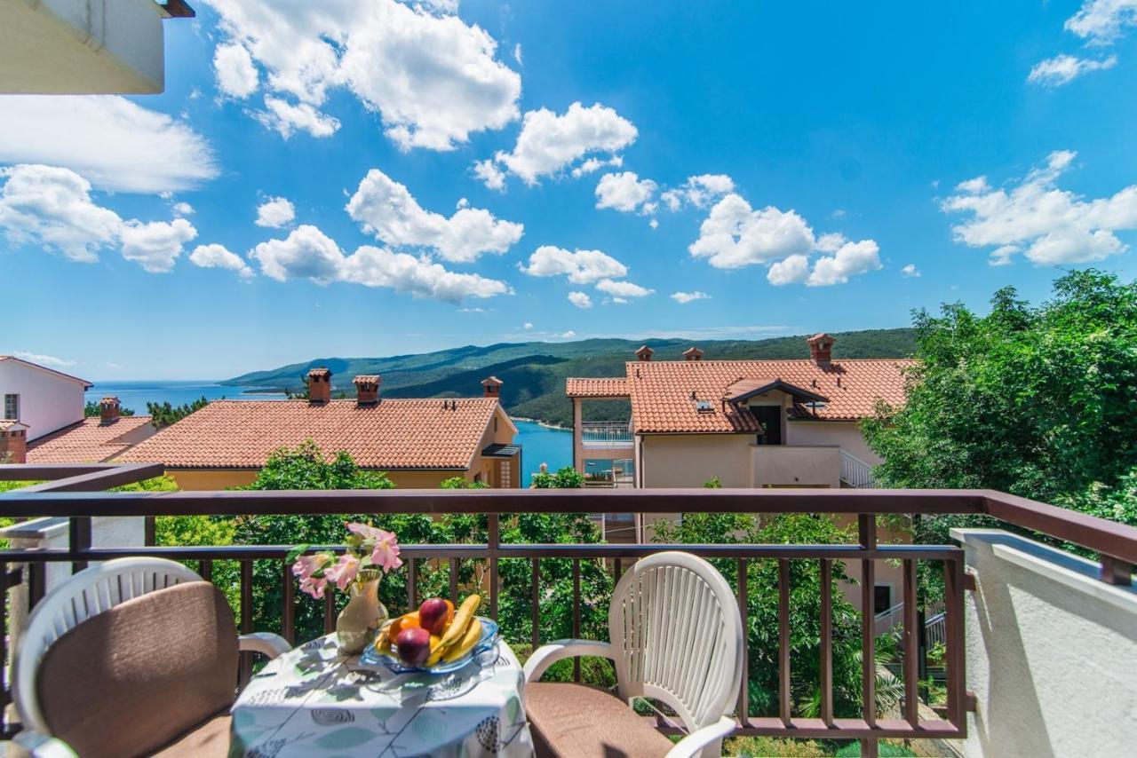 Apartments Pino Rabac Luaran gambar