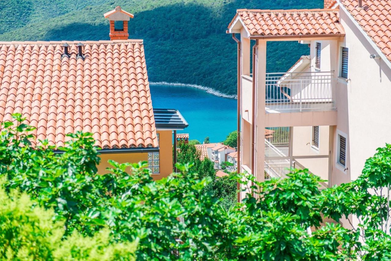 Apartments Pino Rabac Luaran gambar