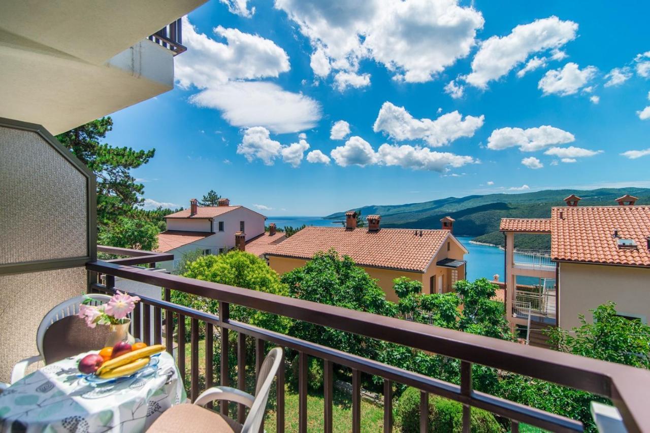 Apartments Pino Rabac Luaran gambar