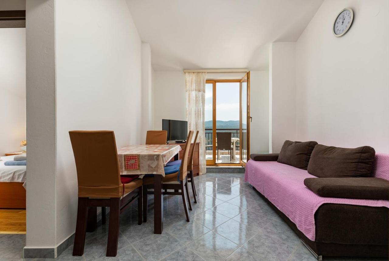 Apartments Pino Rabac Luaran gambar