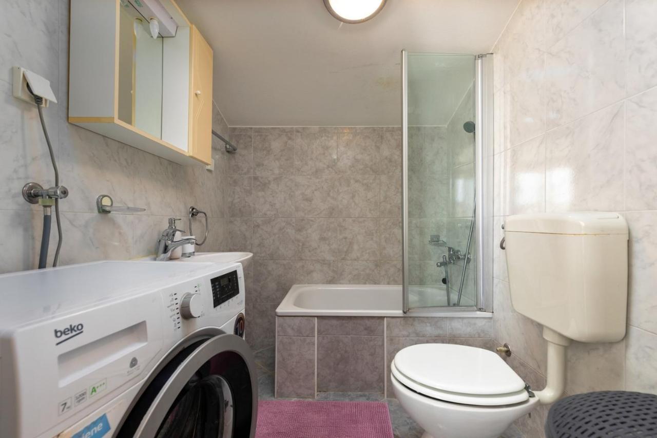 Apartments Pino Rabac Luaran gambar